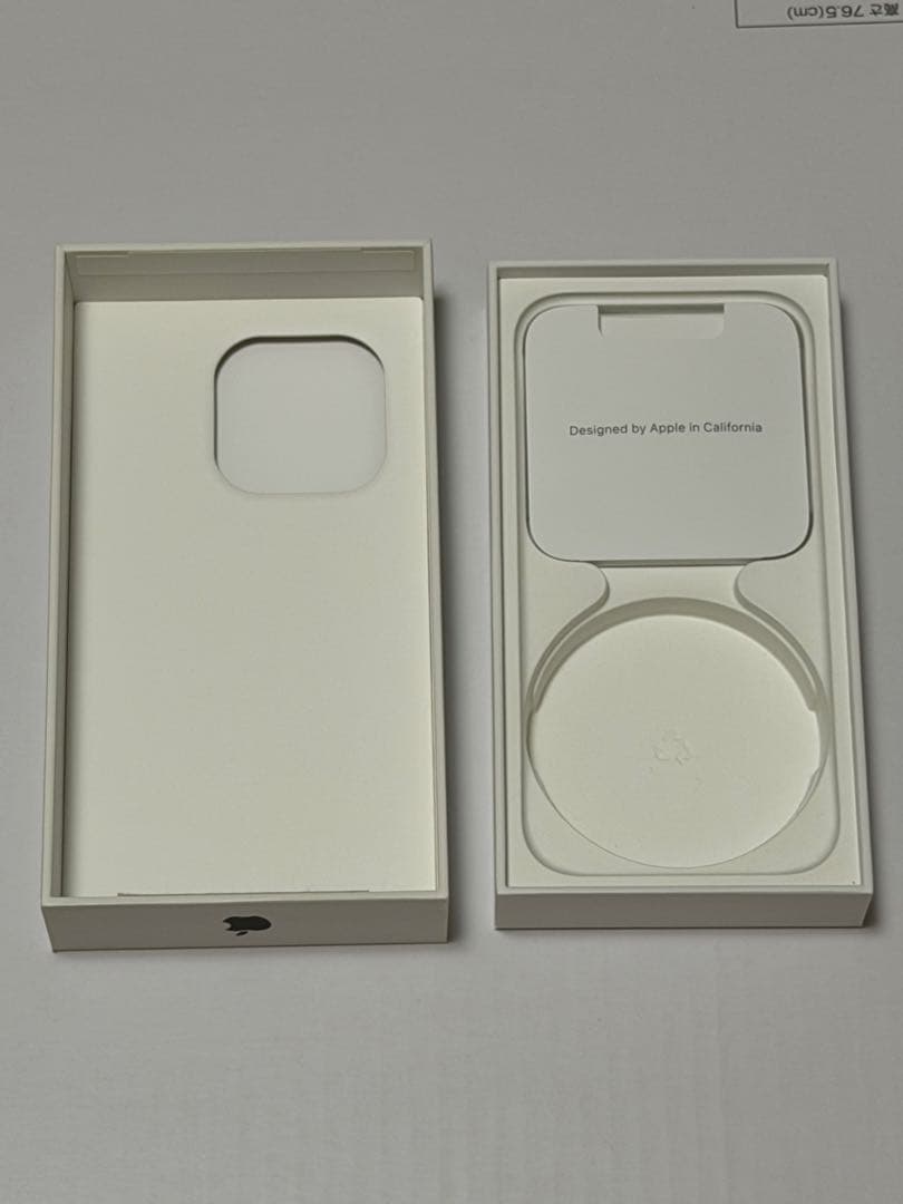 iPhone 15 Pro ブラックチタニウム 256 GB SIMフリー