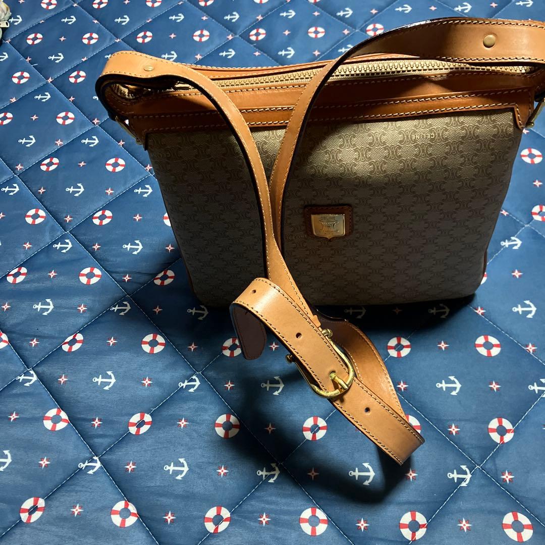 セリーヌ レザー ショルダーバッグ