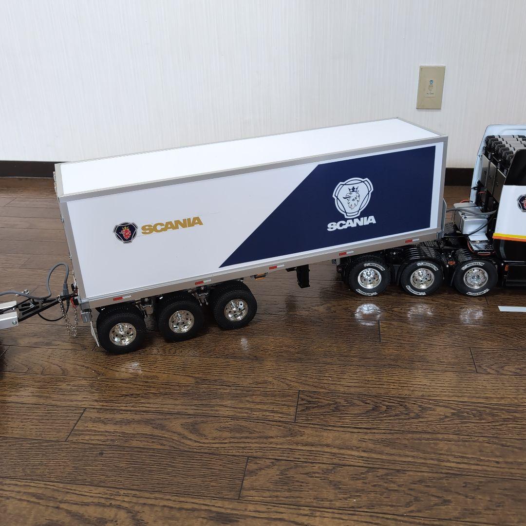 タミヤスカニア ダブルス大型トレーラー LEDキャブサスとリーフサス付き。