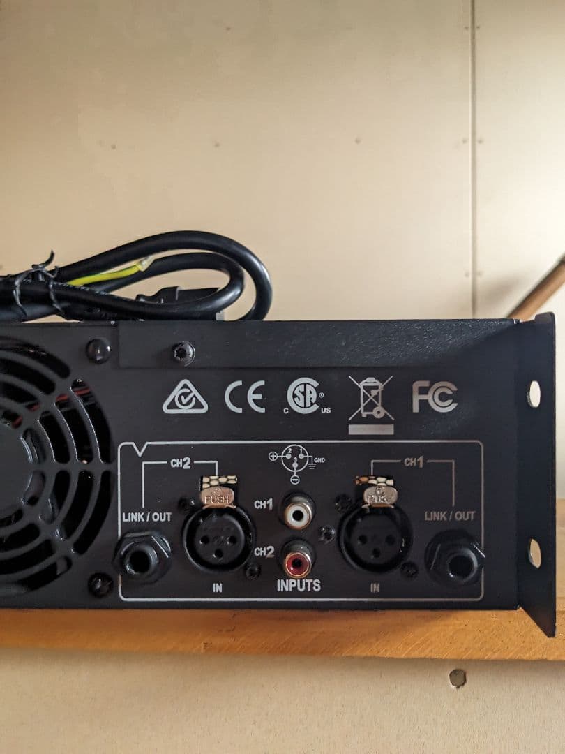 XLS 1502 パワーアンプ