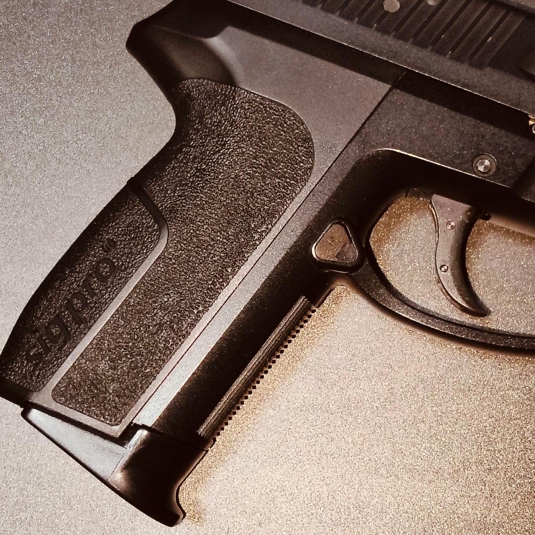 KSC　SIG PRO SP2340　／18歳以上用ガスブローバックガン