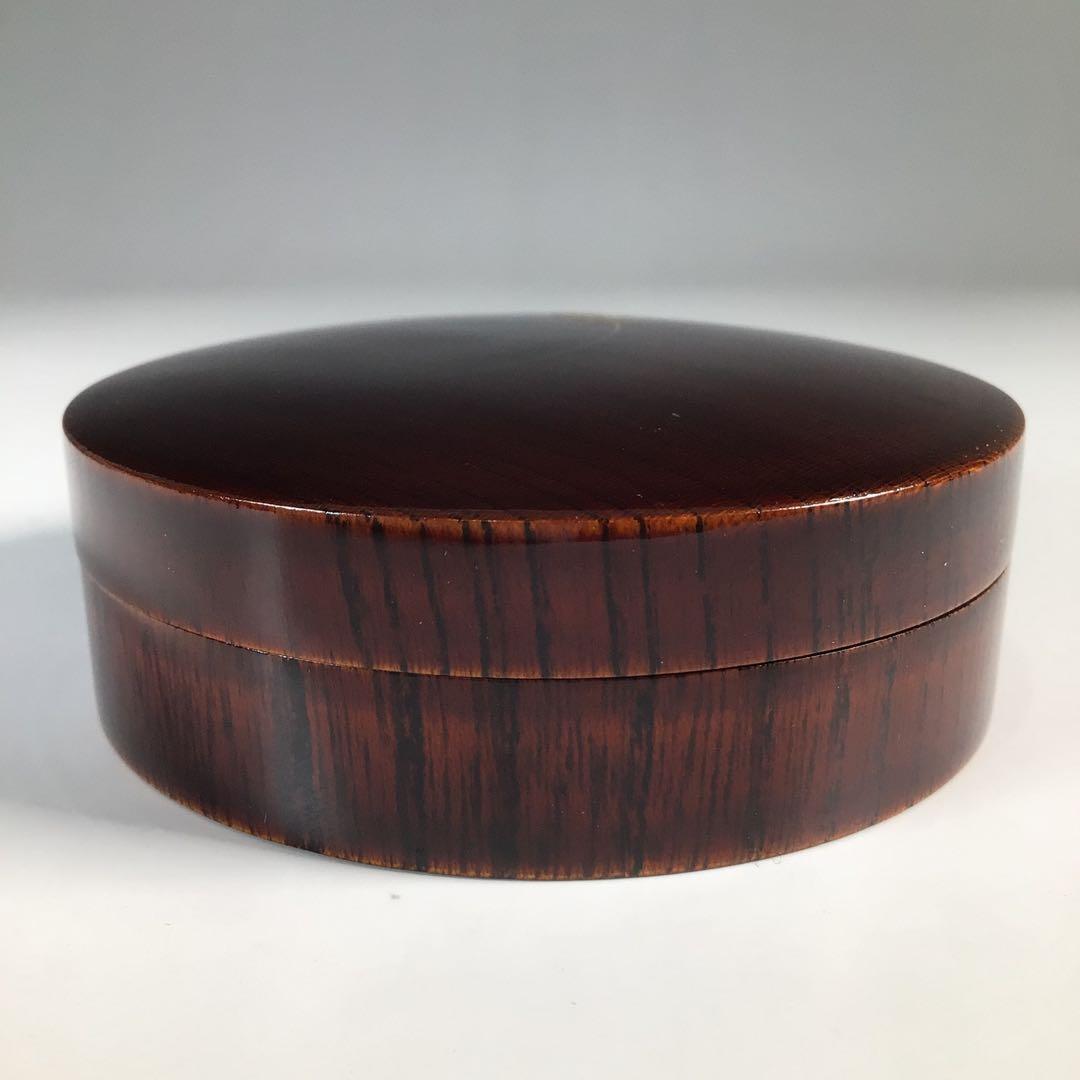 Ｍ８７０　香合　『西村松雲作』『溜塗』『虫蒔絵』『丸香合』　共箱　茶道具