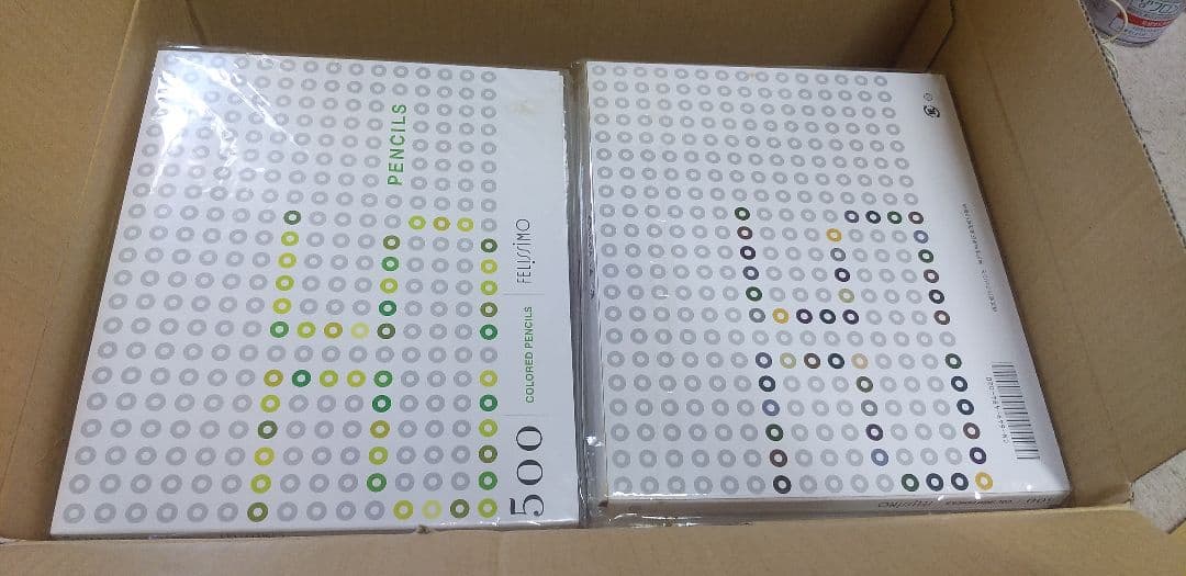 早い者勝ち　フェリシモ　FELISSIMO　ほぼ未使用品　500色鉛筆