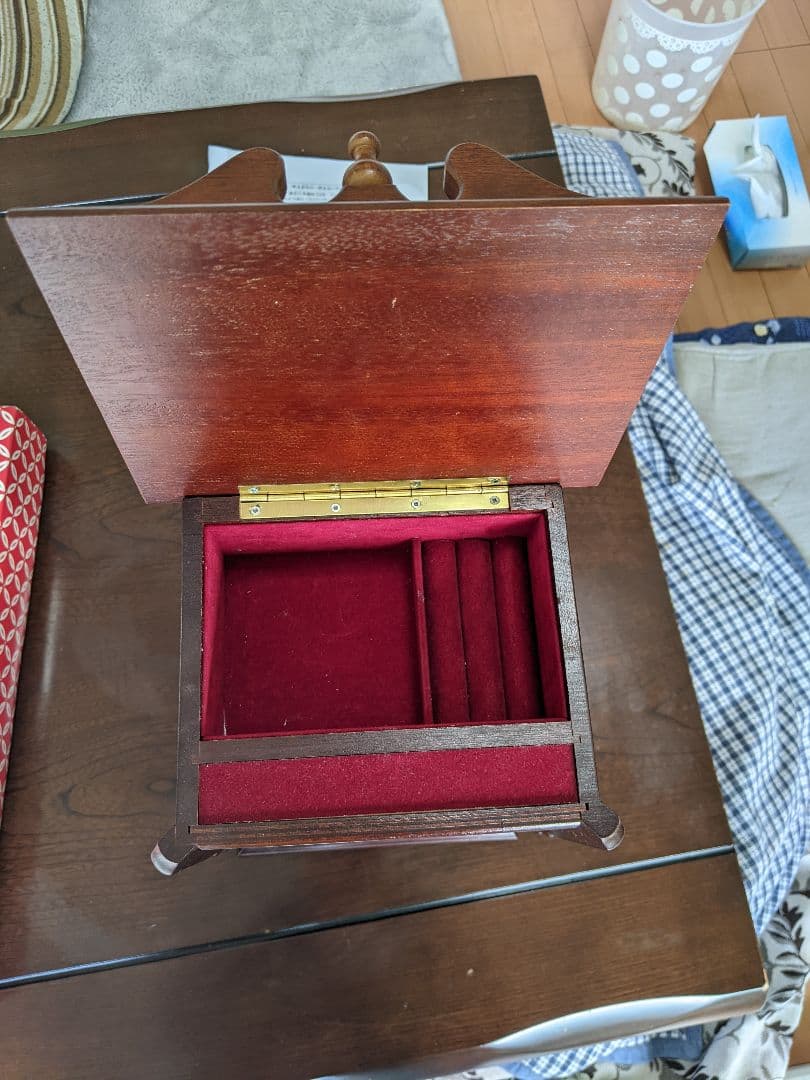 オルゴール小物入れ