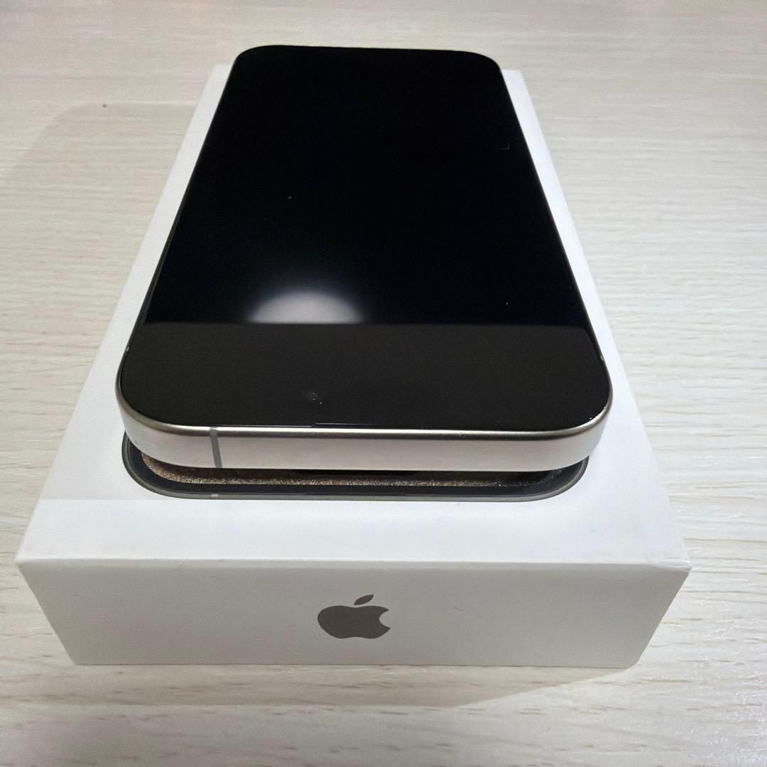 【超美品】修理歴無し/Apple iPhone15Pro 256GB