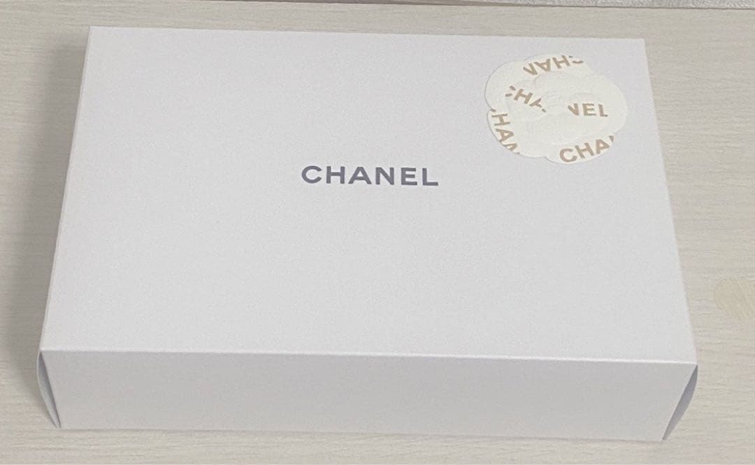 【新品未開封】2024クリスマスコフレ　シャネルエッセンシャルセット