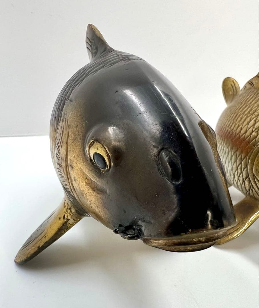 双鯉 在銘 金銀 ２匹揃 金属工芸 置物 縁起物 鯉 在銘