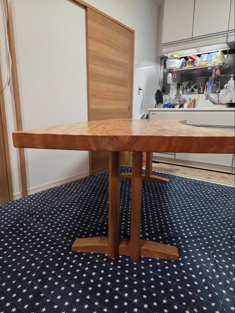 栃　一枚板　ダイニングテーブル