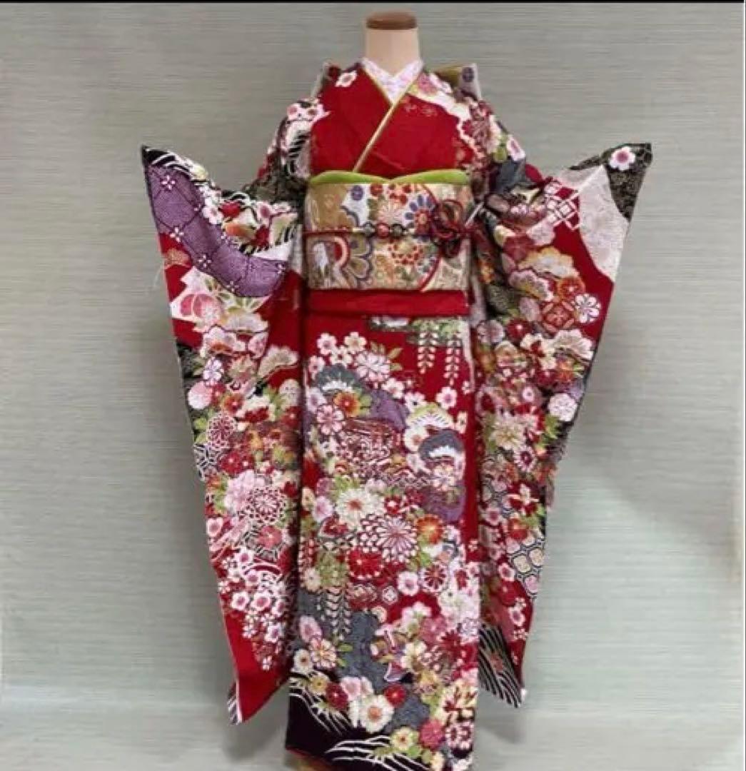 【新品・未使用】【大きいサイズ】【振袖】赤の豪華な唐絞り振袖フルセット