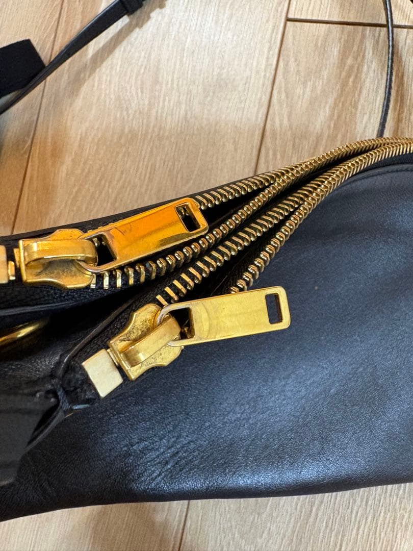 最終価格CELINE トリオショルダーバッグ ブラックスモール