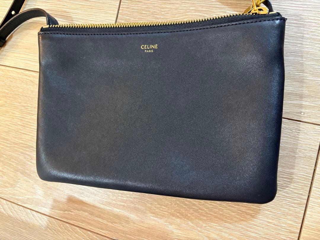 最終価格CELINE トリオショルダーバッグ ブラックスモール