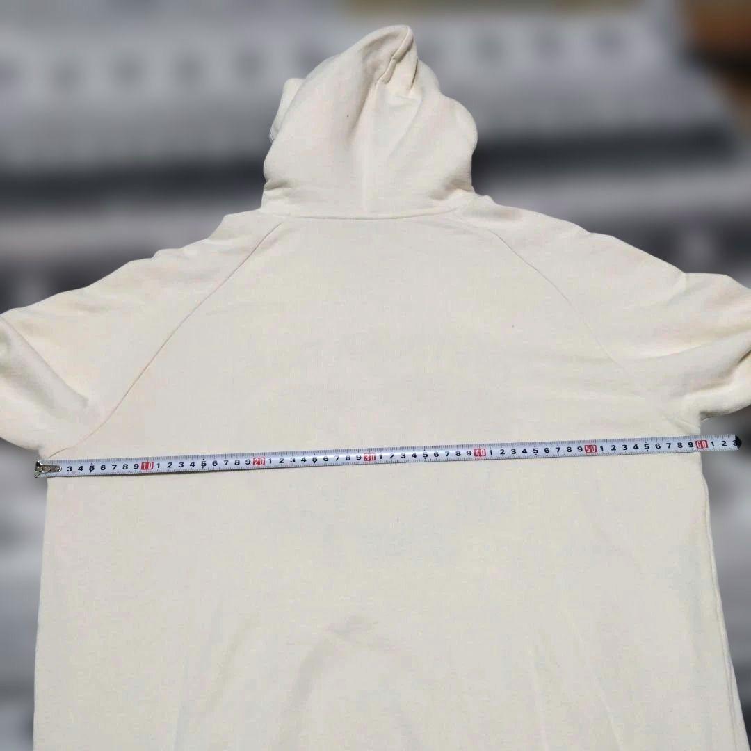 オニツカタイガー　プルオーバーパーカー　メンズMサイズ　　 Lサイズ位あります