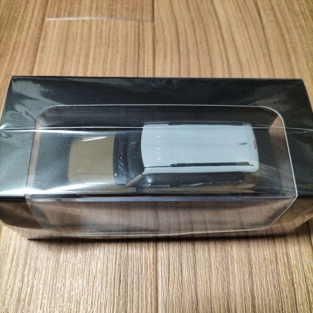 限定新品未開封 TOYOTAランドクルーザー 1/43ベージュ非売品ミニカー