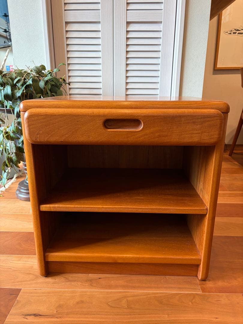 北欧　ビンテージ　チーク材　キャビネット　シェルフ