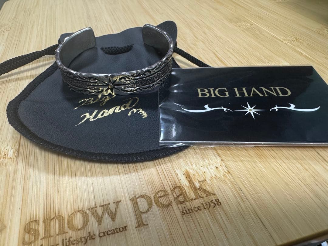 BIG HAND バングル ビックハンド