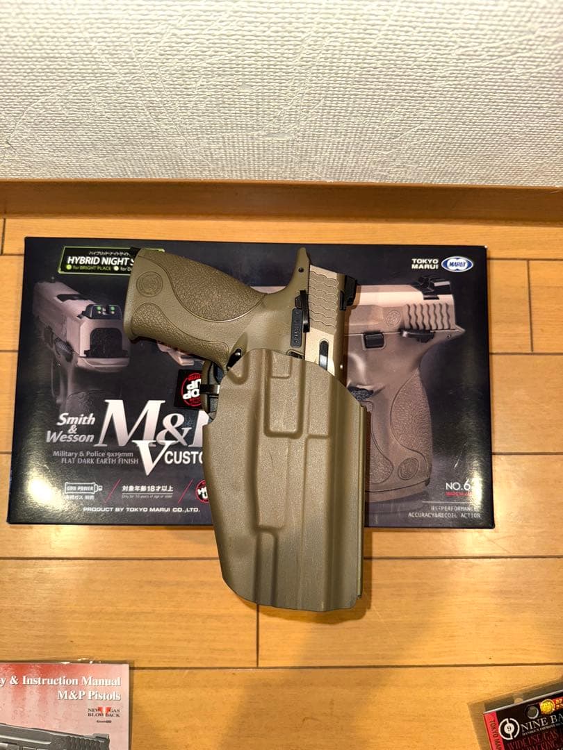 マルイM&P9 VCustom 予備マガジン、ホルスター、ガスシールパッキン付き