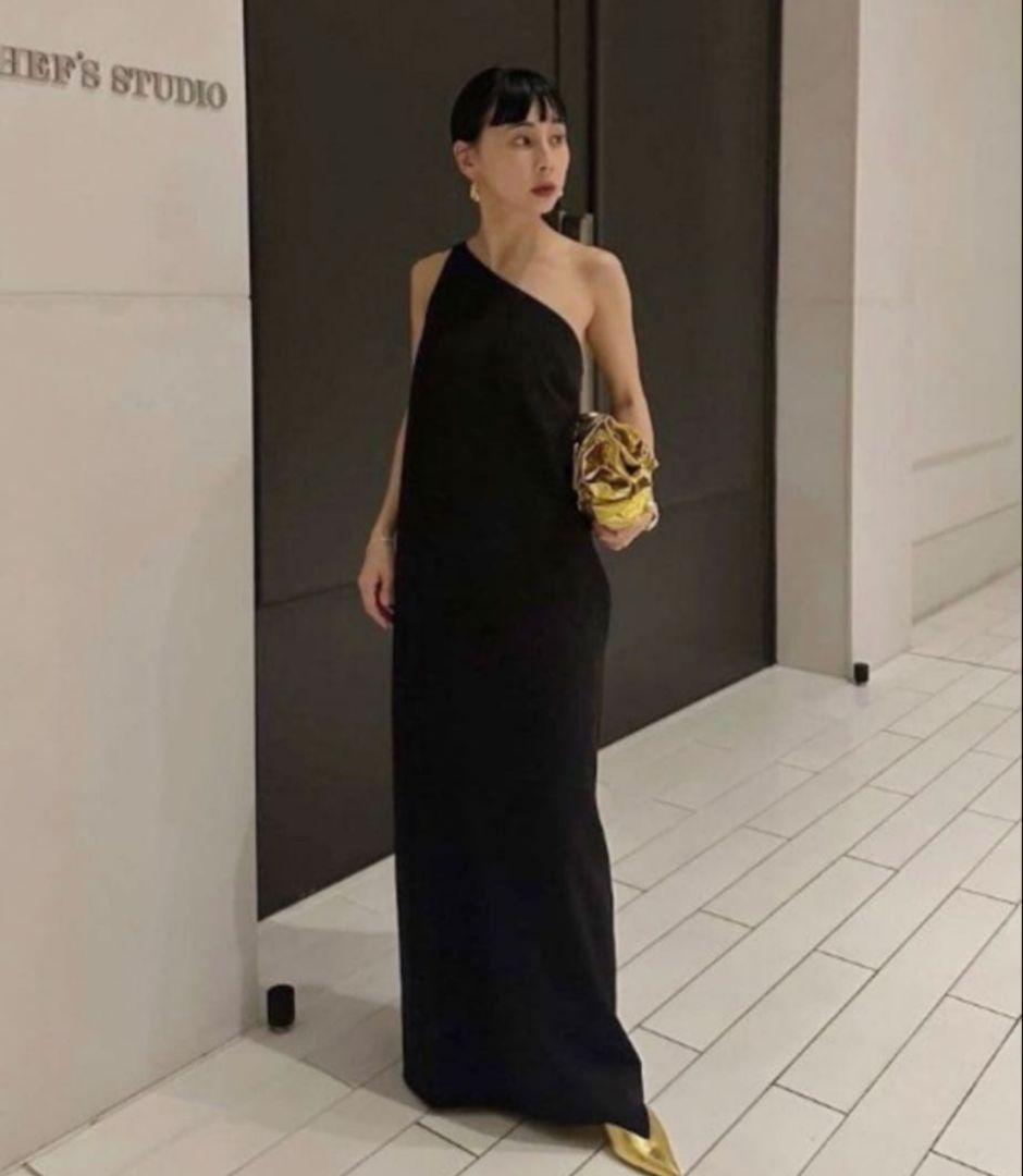 美品✨️アメリ　 LUSTER TIERED LAYERED DRESS 　黒