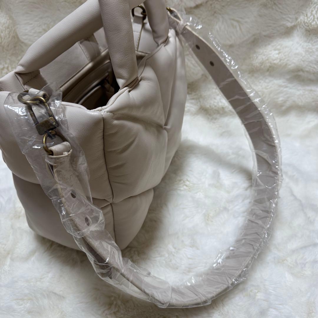 Glam Lips SMALL QUILTING レザー　ハンドバッグ　ホワイト