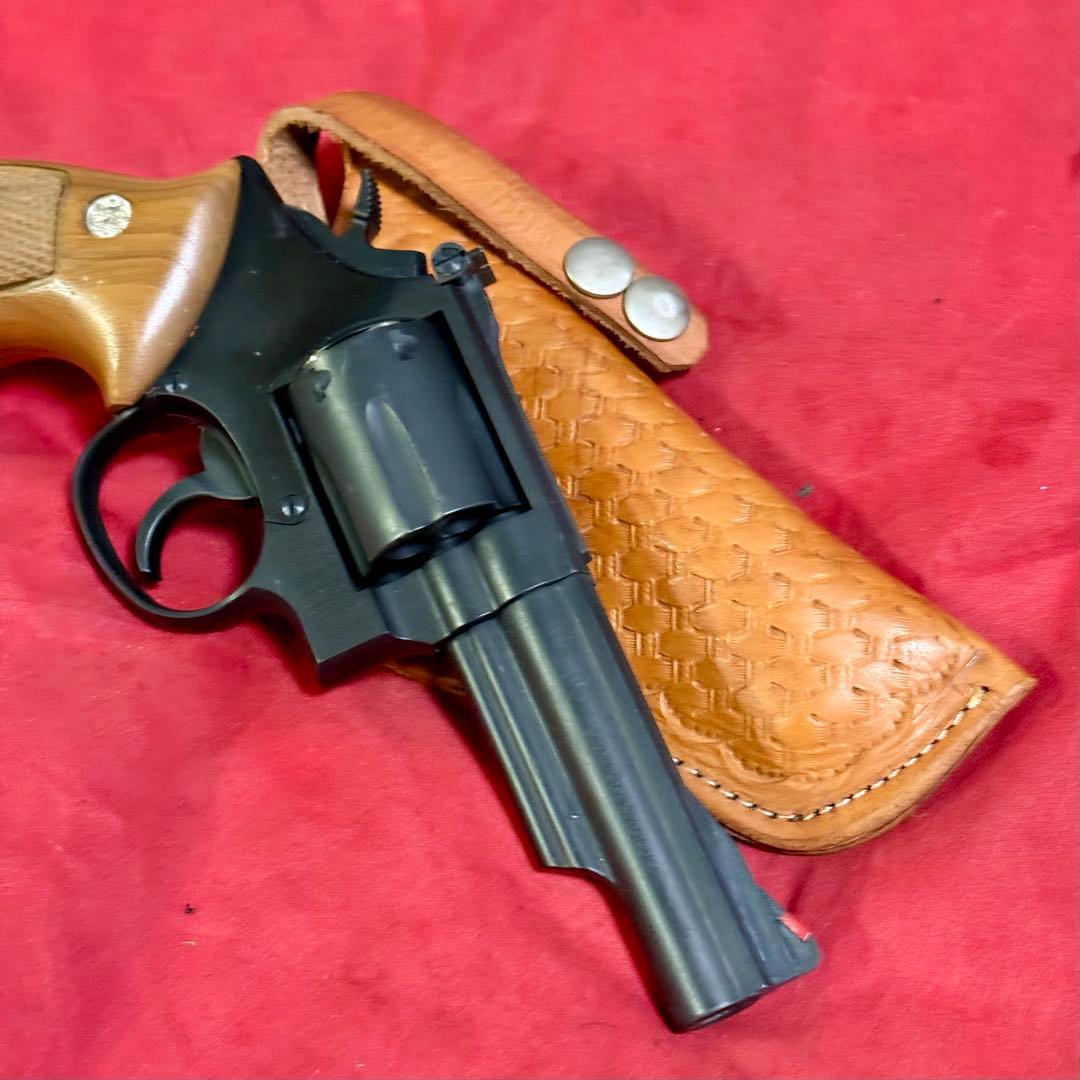 革製 リボルバー用 ヒップホルスター ベージュ バスケット調 革製ホルスター