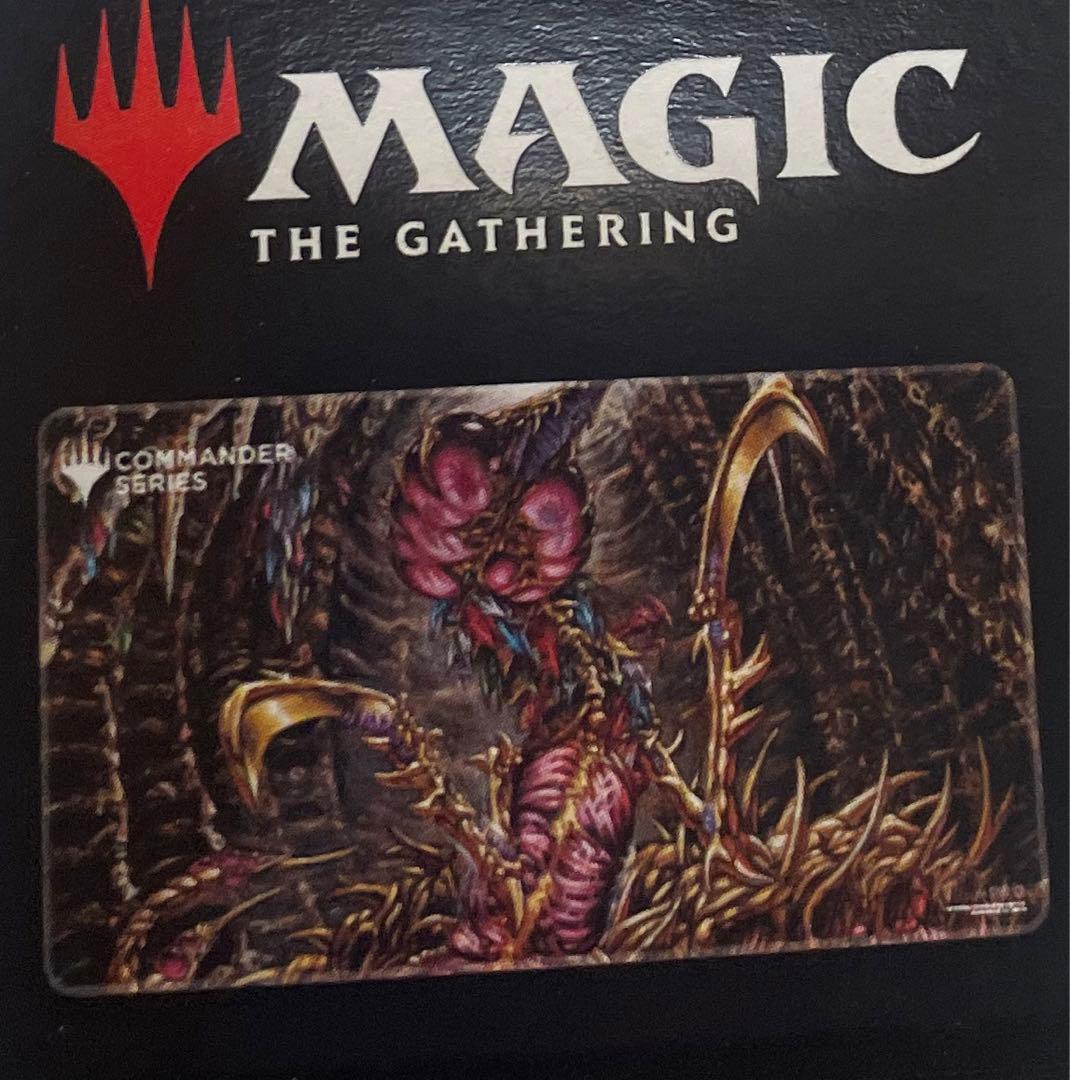 新品未開封 MTG　スリヴァーの女王　ホロフォイル　ステッチ加工　 プレイマット