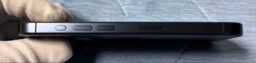 【極美品】iPhone15 Pro simフリー 128GB+ESRケース