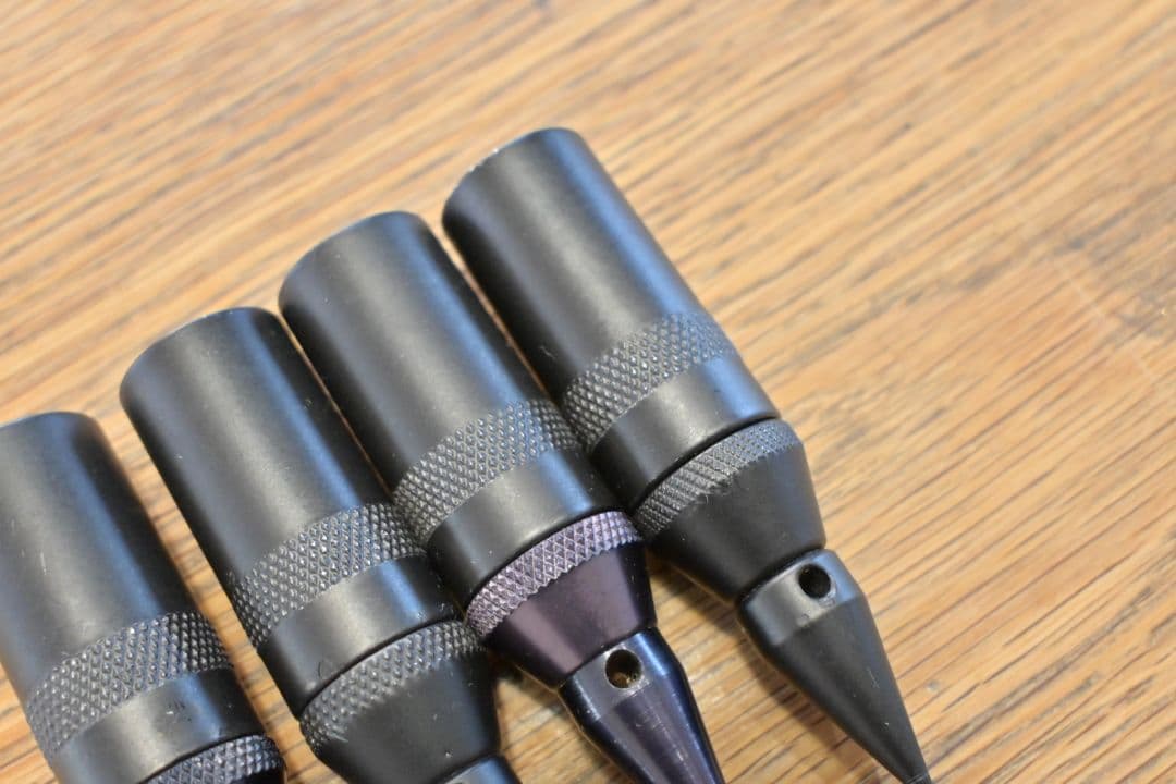 QUADRASPIRE　スパイク　ブラック　19mm 4個