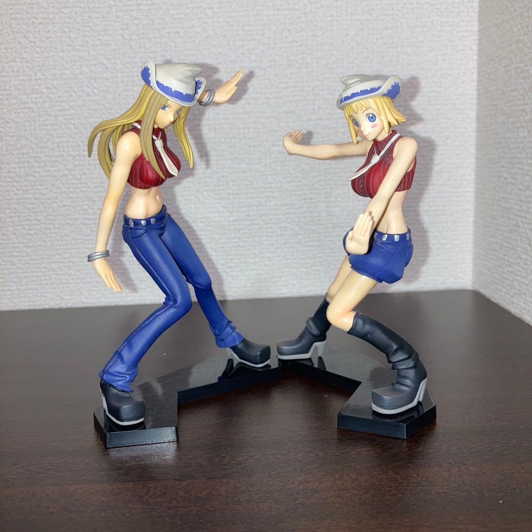 ソウルイーター トンプソン姉妹　フィギュア 2体セット