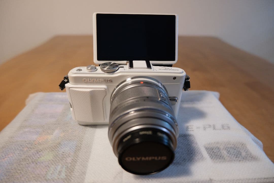 OLYMPUS E-PL6 ミラーレス一眼カメラ