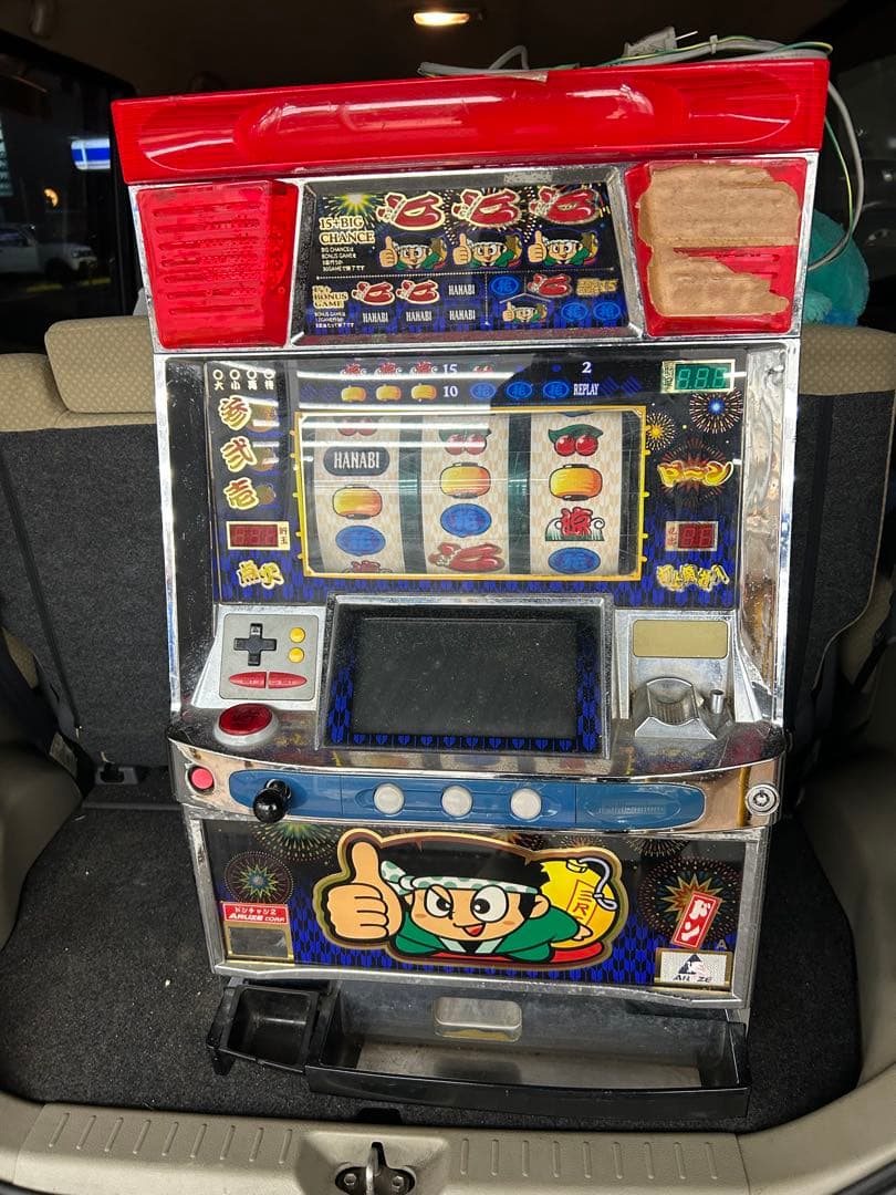 キャラクターイラスト付きスロットマシン