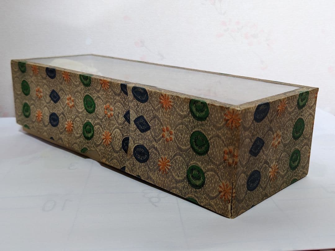 ♦中国伝統工芸美術？骨？鹿角 仏塔 極細密 6列自在 六重の塔 置物飾り 骨董品