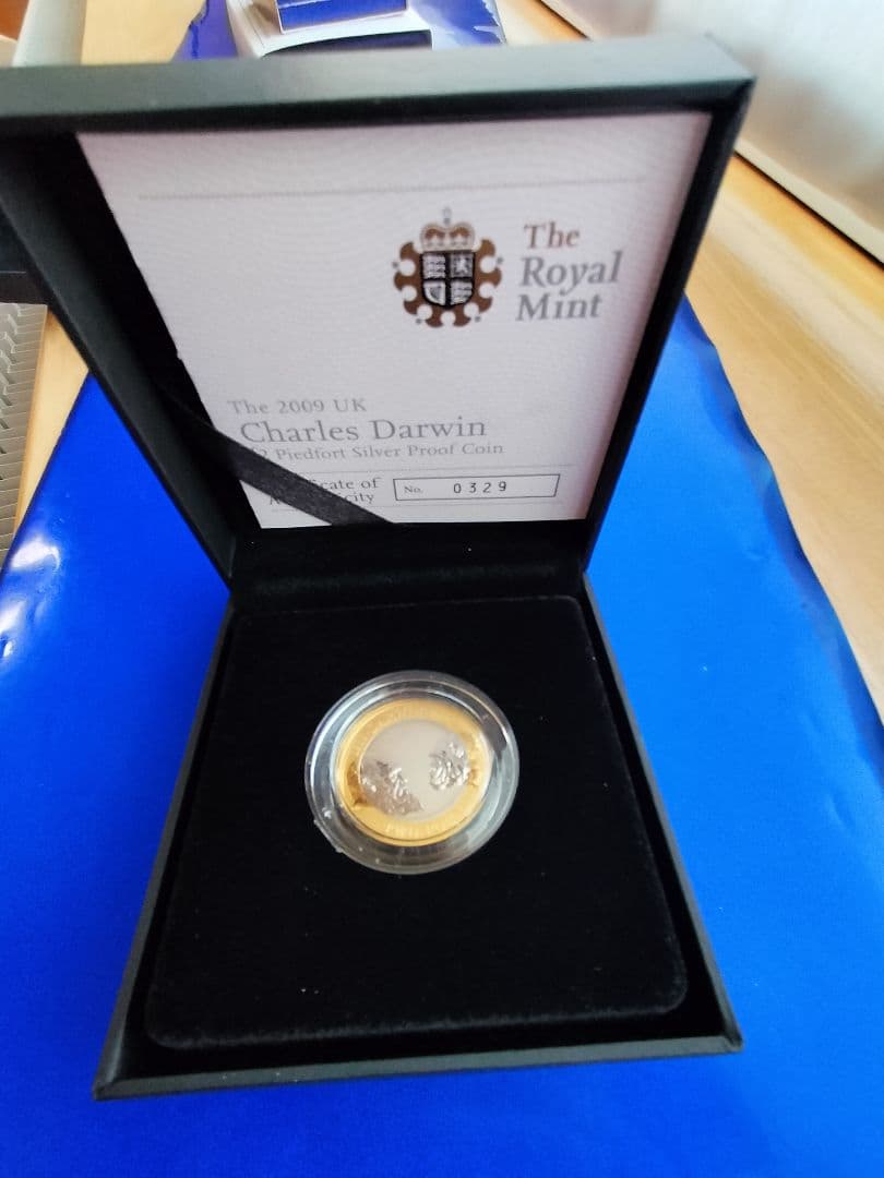 イギリス　2ポンドバイメタルピエフォー銀貨（チャールズ・ダーウィン）2009年