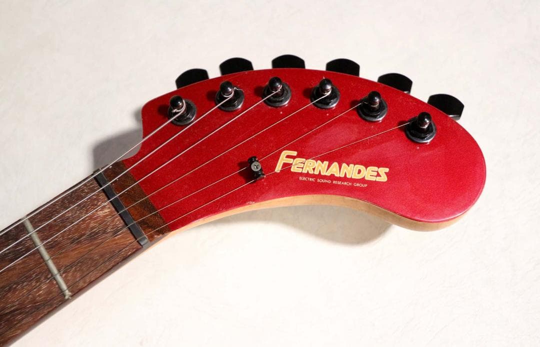 ■フェルナンデス■アンプ内蔵エレキギター zo-3 芸達者 現状品