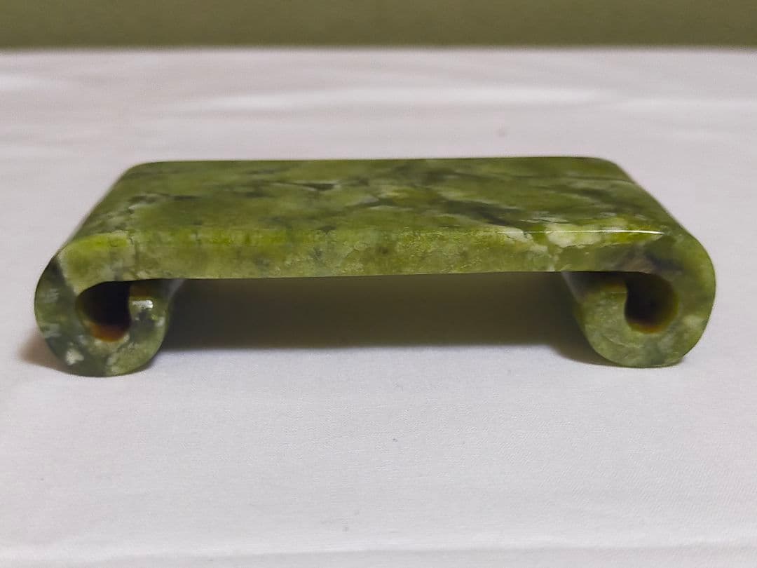 中国 玉　 墨台