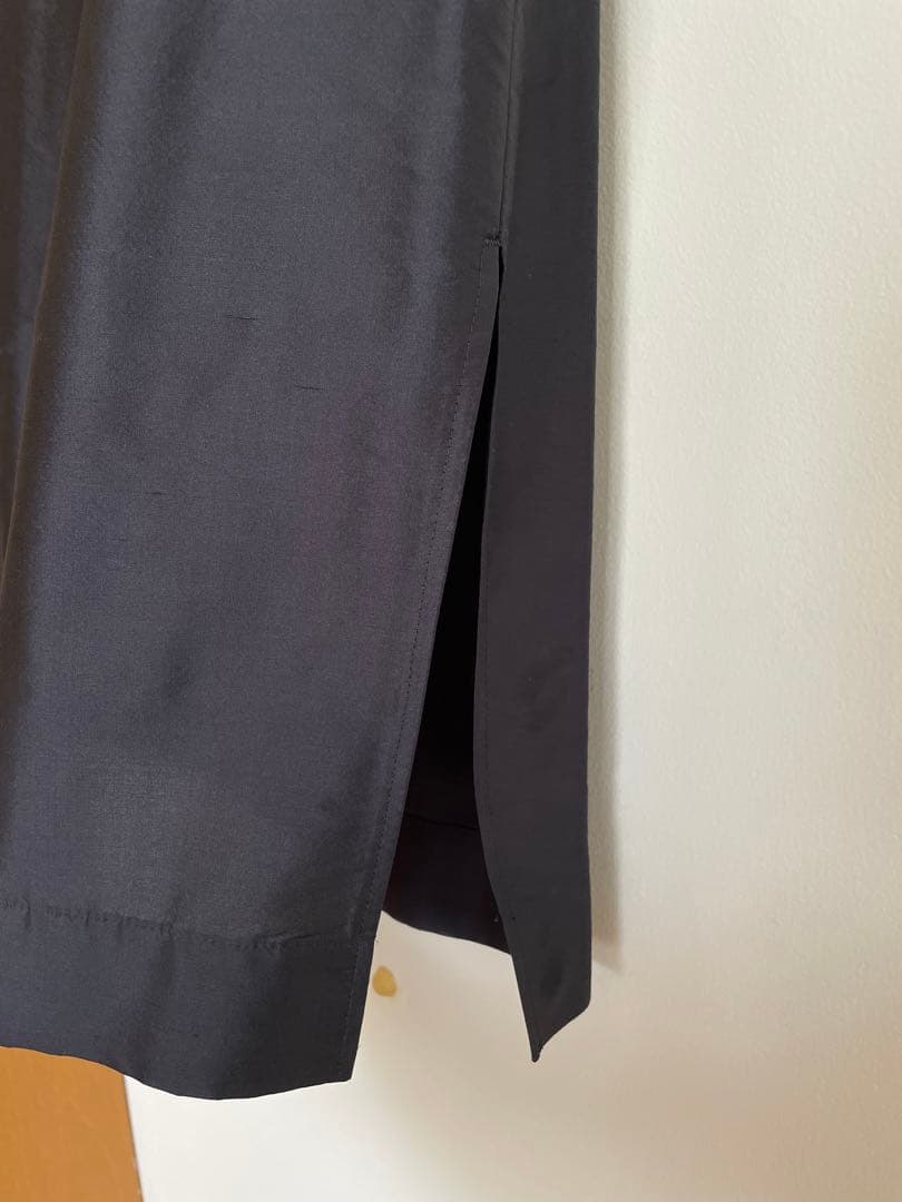 再値下/美品ドレステリアDRESSTERIORシルクストレートスカーネイビー38