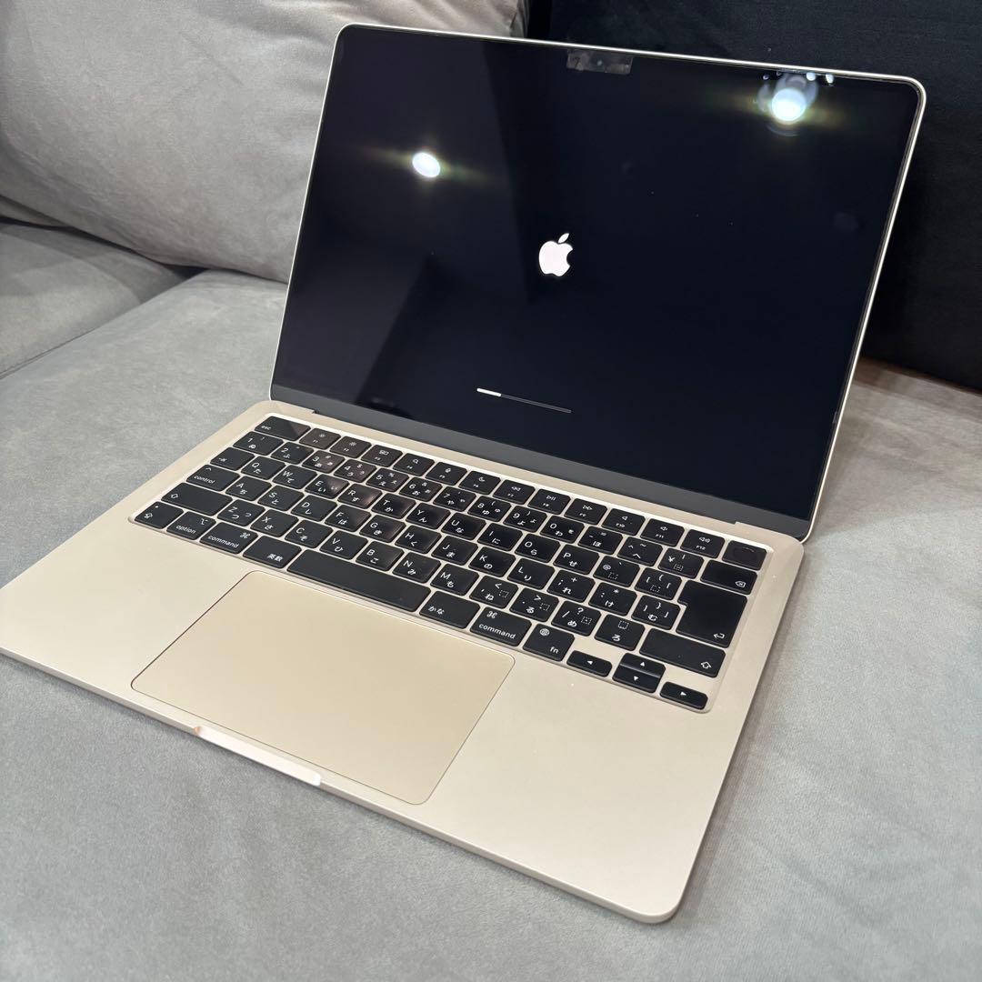 Apple MacBook Air M2 13.6インチ