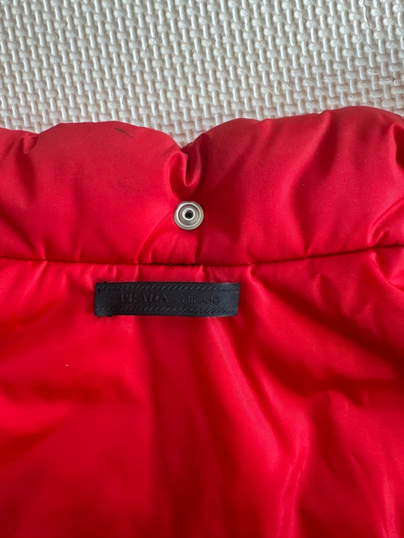 PRADA フード付きダウンジャケット(ペット用) Mサイズ
