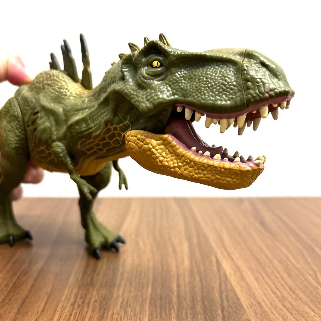 ハズブロ ハイブリッド T-レックス ジュラシックワールド 恐竜 フィギュア