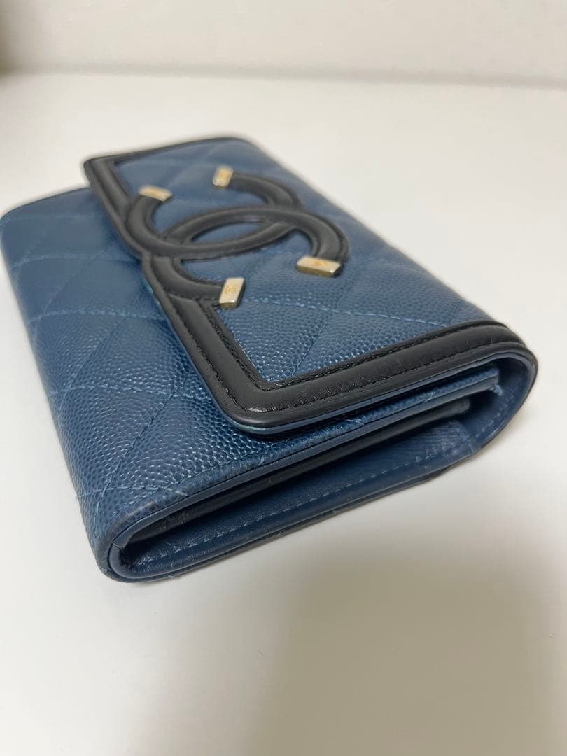 CHANEL 財布　キャビアスキン