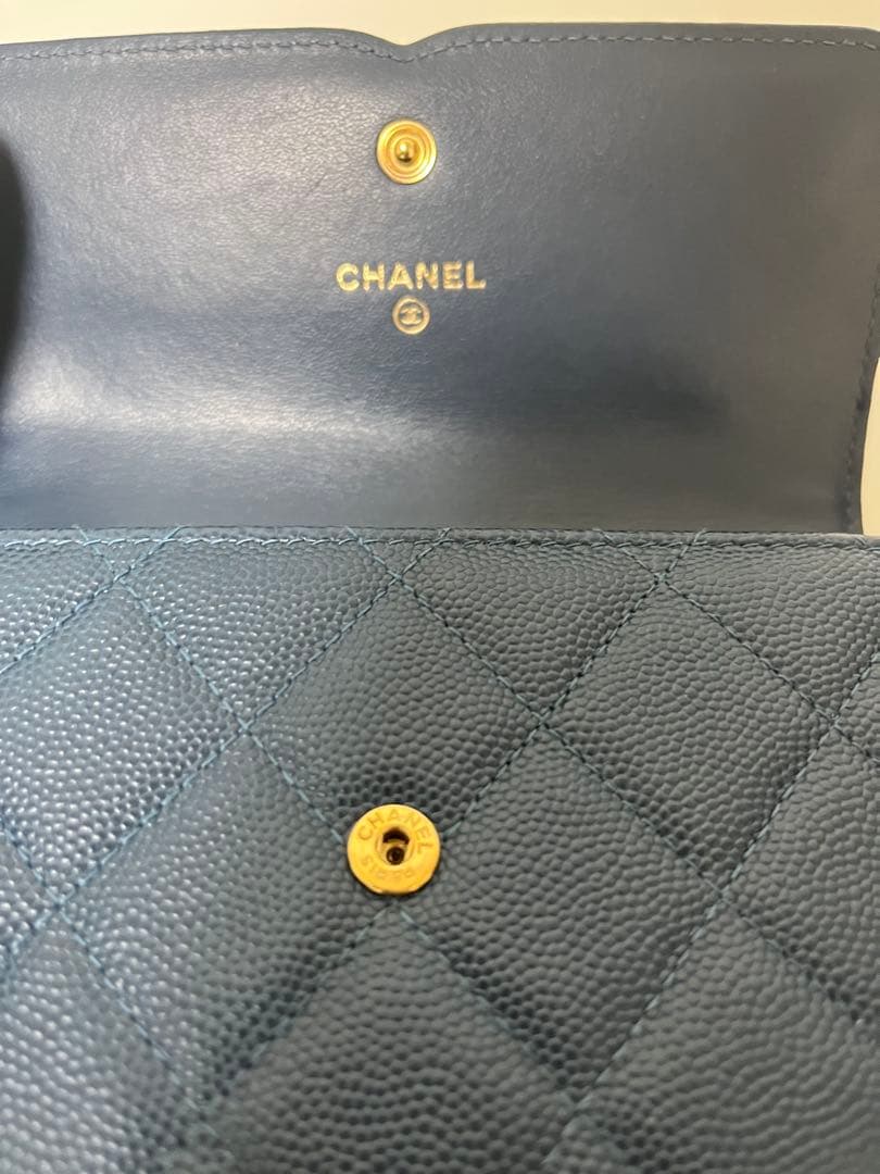 CHANEL 財布　キャビアスキン