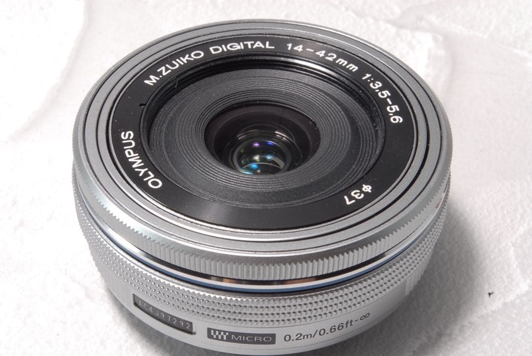 オリンパス PEN E-PL10 ダブルズームキット Wi-Fi対応機種 美品❣️