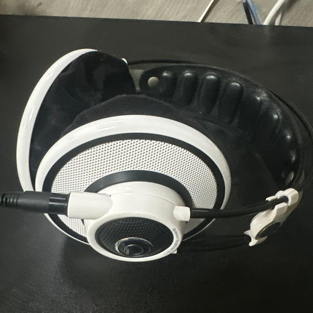 q701 ヘッドホン