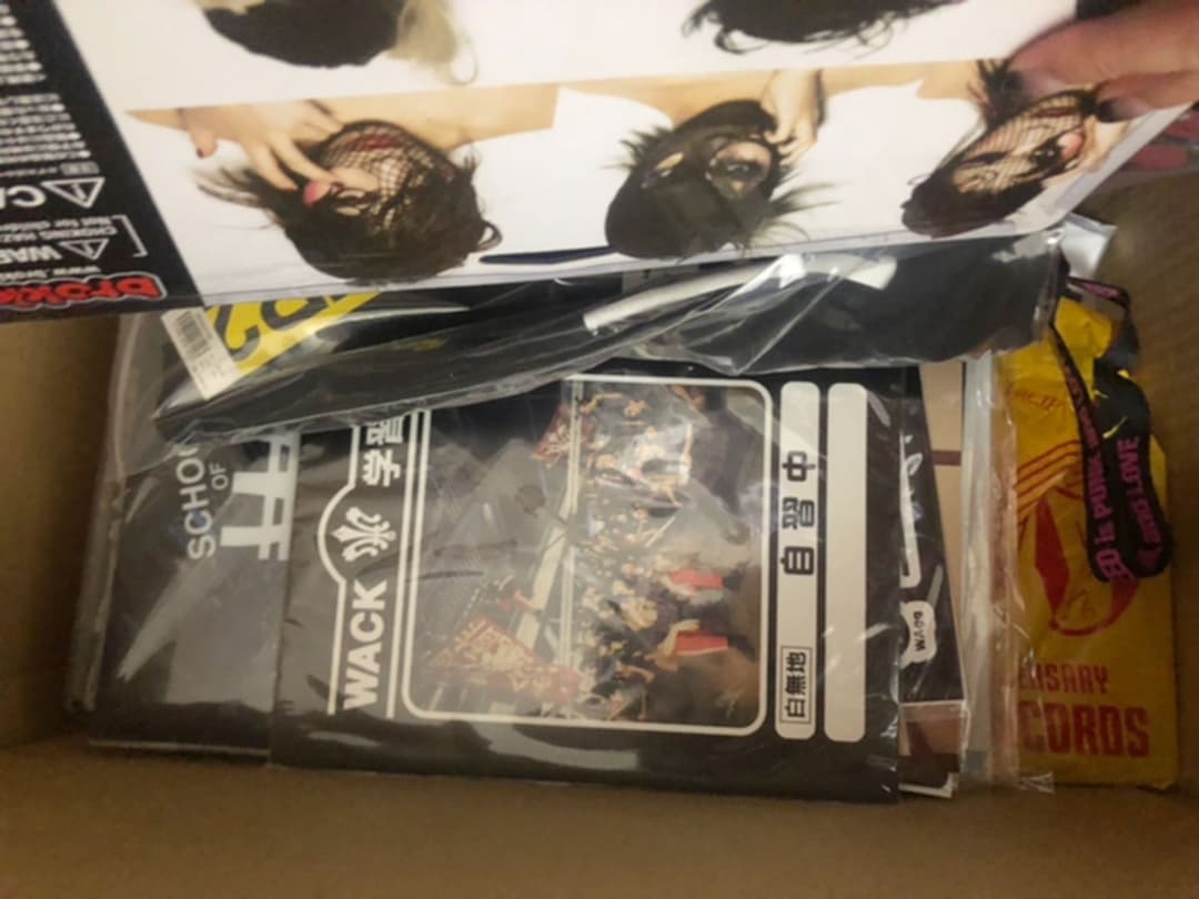 【年末限定値下げ】BiSHグッズ・FC関連、初回生産限定盤、サインポスターなど