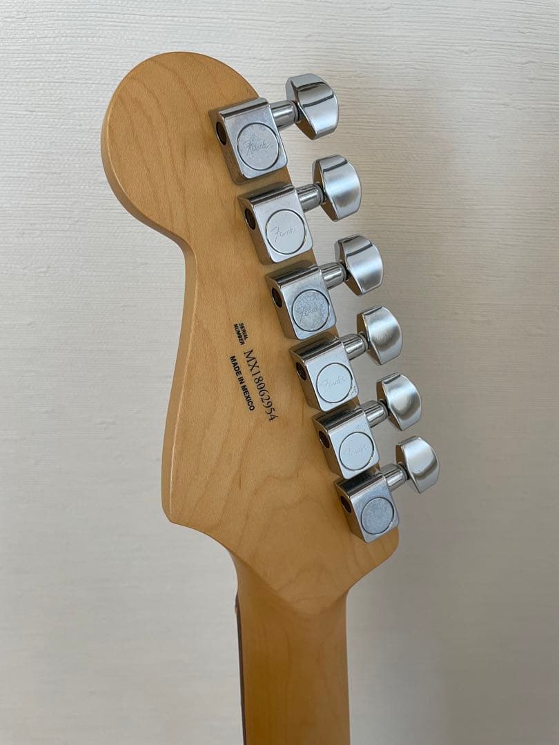 Fender Stratocaster ギター 白