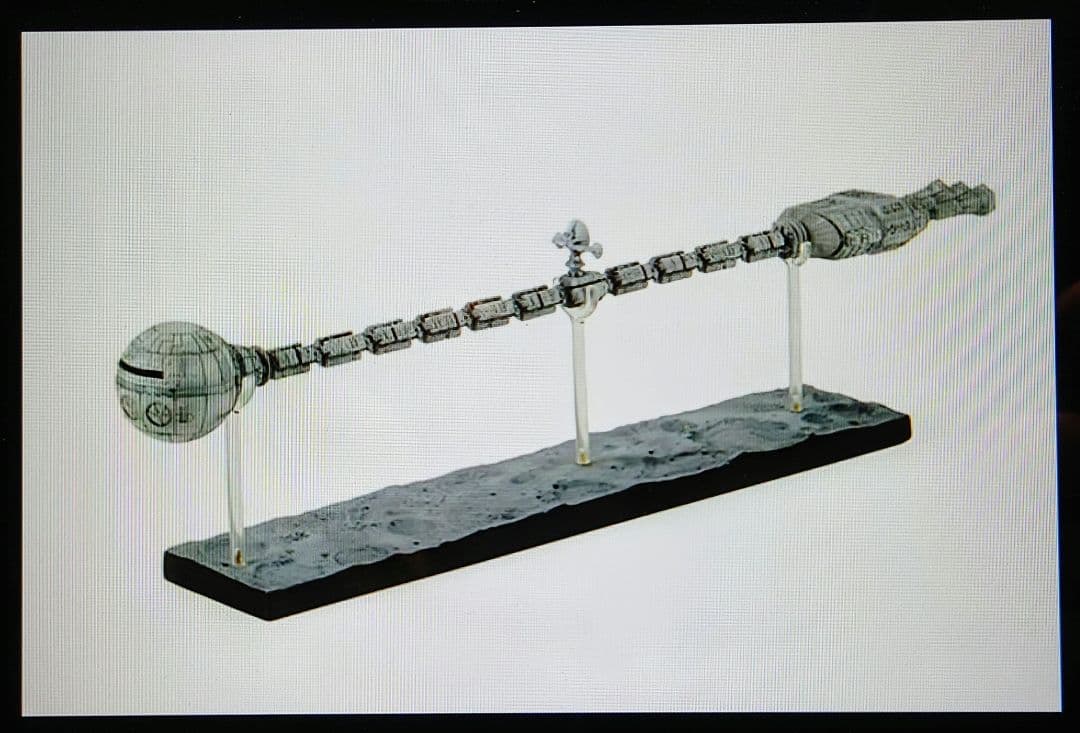 2001年宇宙の旅　ディスカバリー号　完成品　新品　宇宙船　ベルファイン