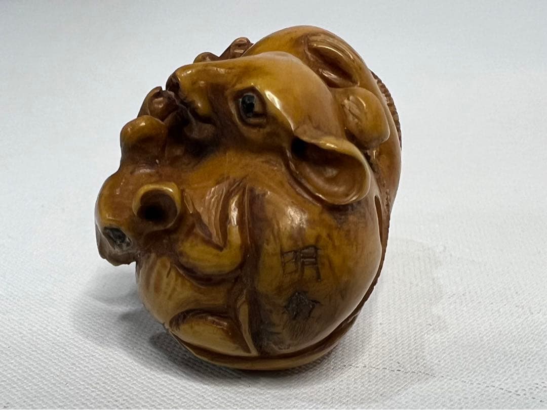 根付【河原明秀作】鼠のむれ ヤシャ染 天然素材 超絶技巧 高円宮コレクション