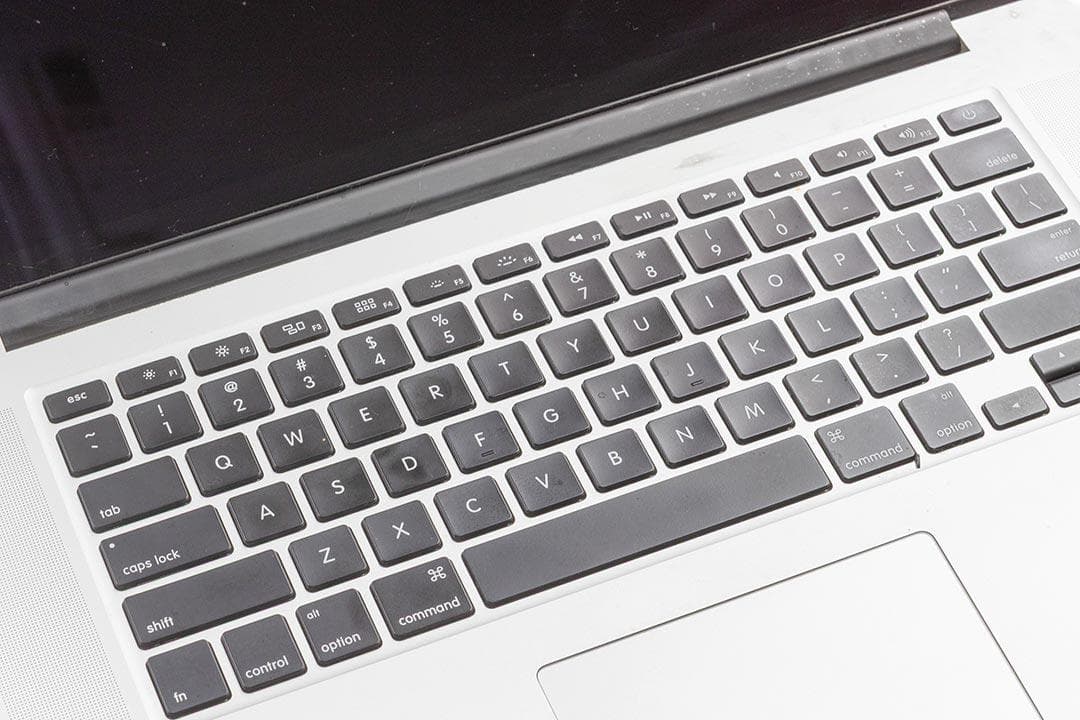 MacBookPro2015 15inch メモリ16GB おまけ付き