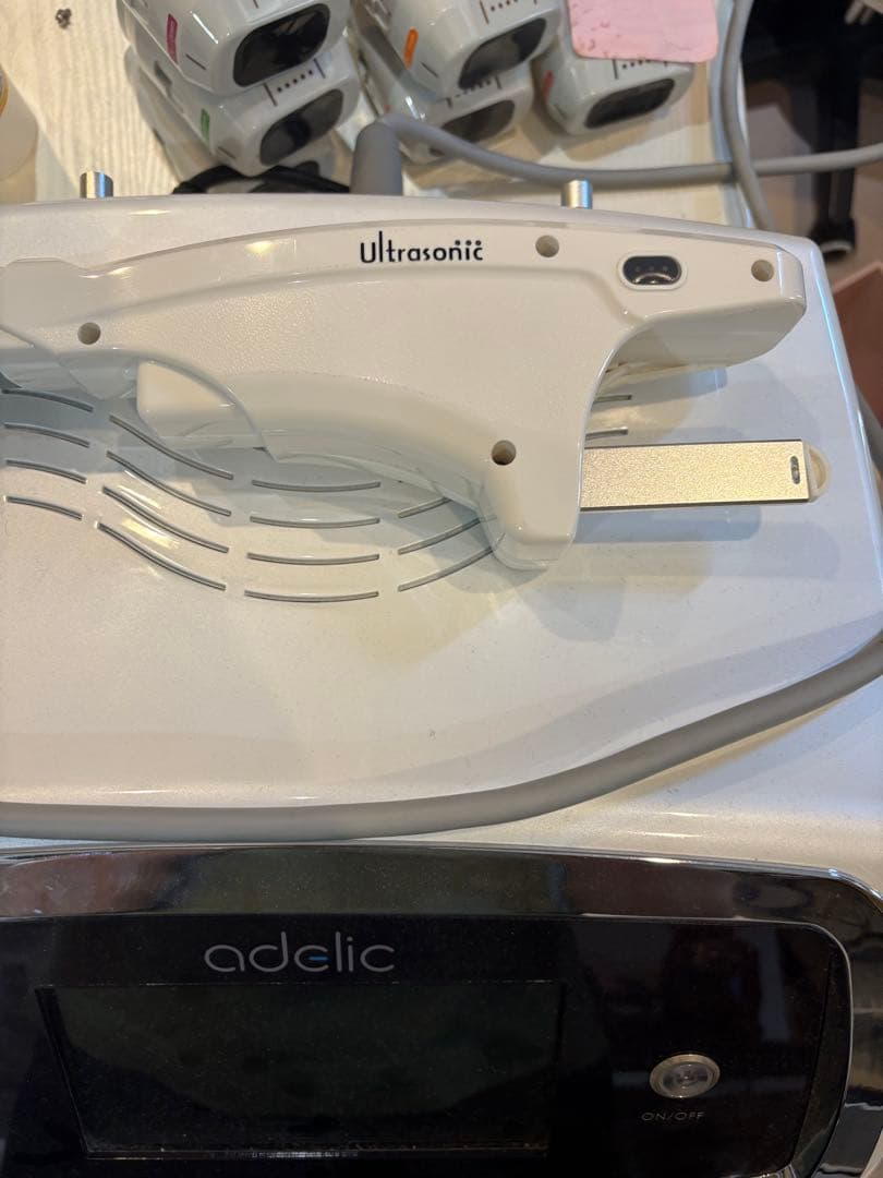 adelic 超音波美顔器