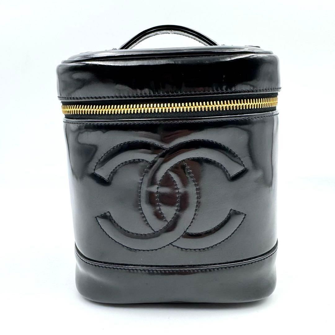 CHANEL シャネル　バニティバッグ　ブラック　エナメル　ココマーク　シール有