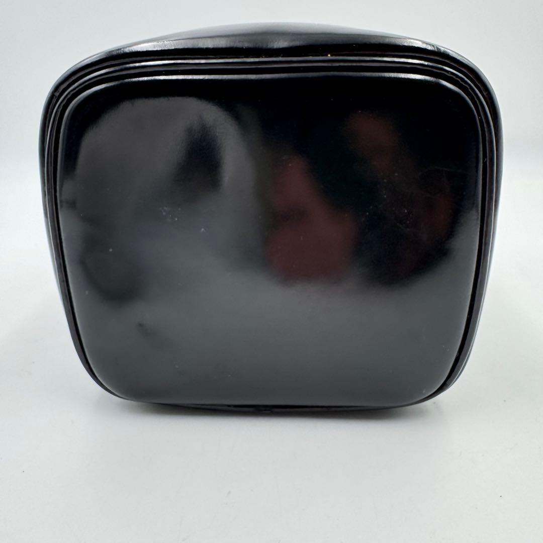 CHANEL シャネル　バニティバッグ　ブラック　エナメル　ココマーク　シール有