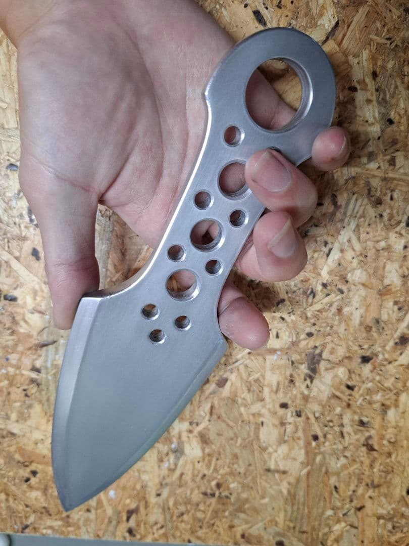 ダミー　クナイ　カランビット